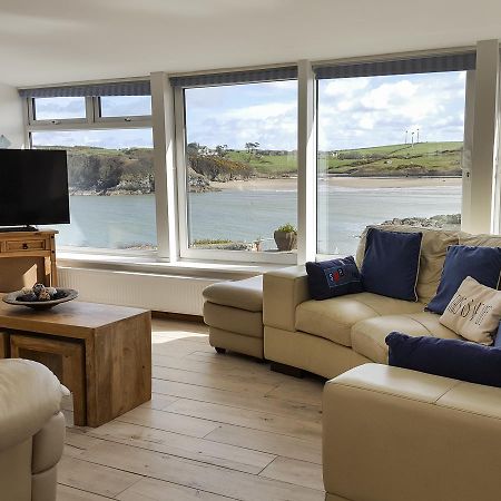 Angorfa Villa Cemaes Bay Exterior photo