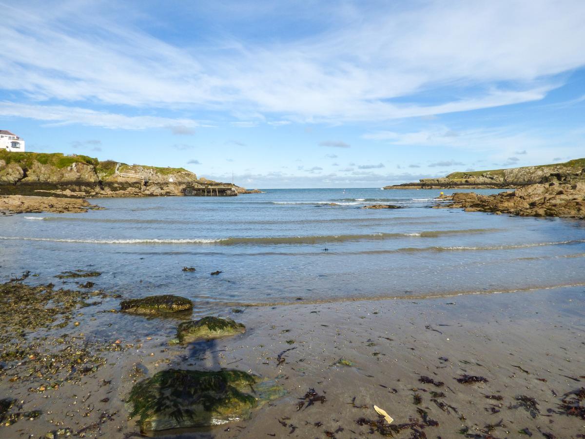 Angorfa Villa Cemaes Bay Exterior photo